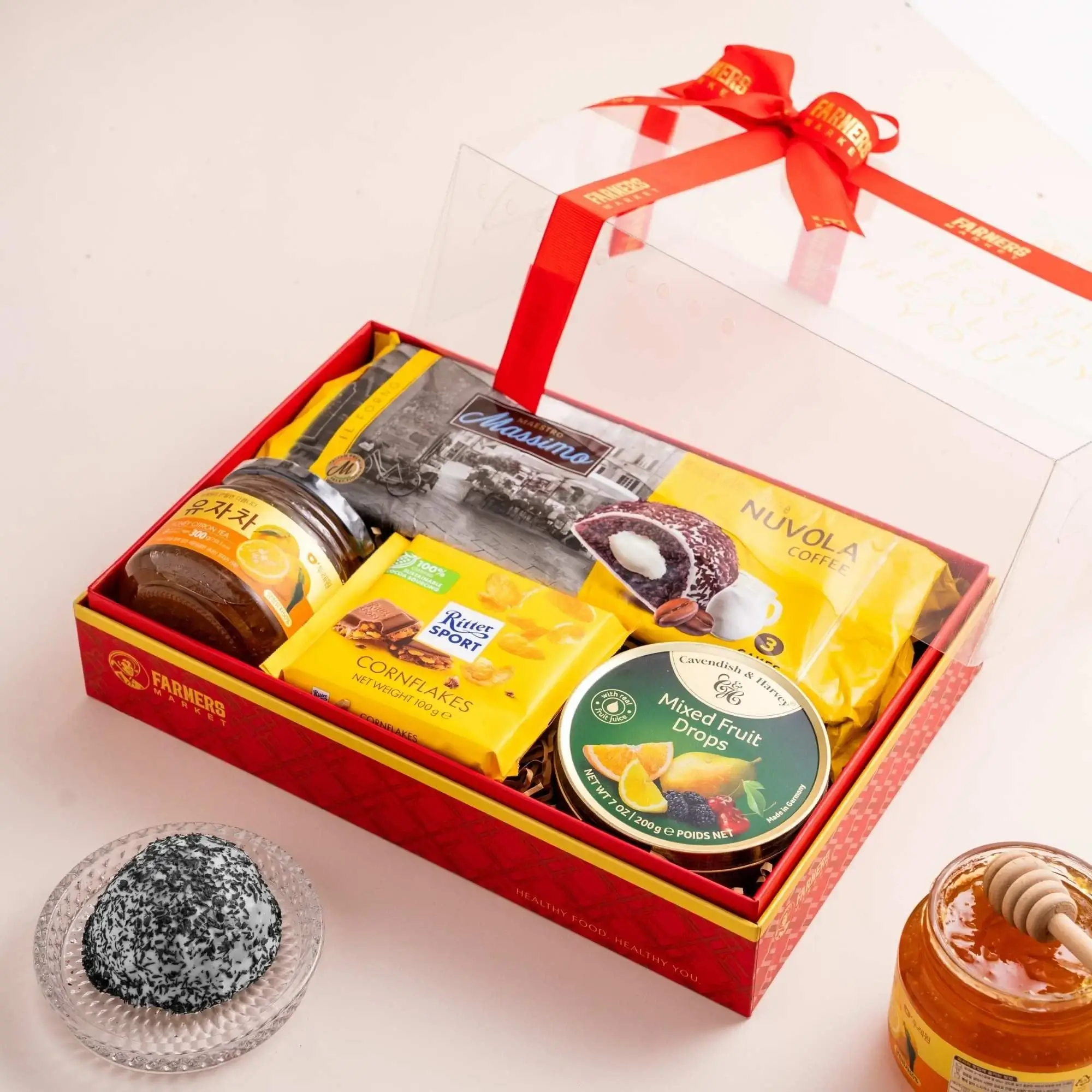 Hộp quà bánh kẹo nhập khẩu