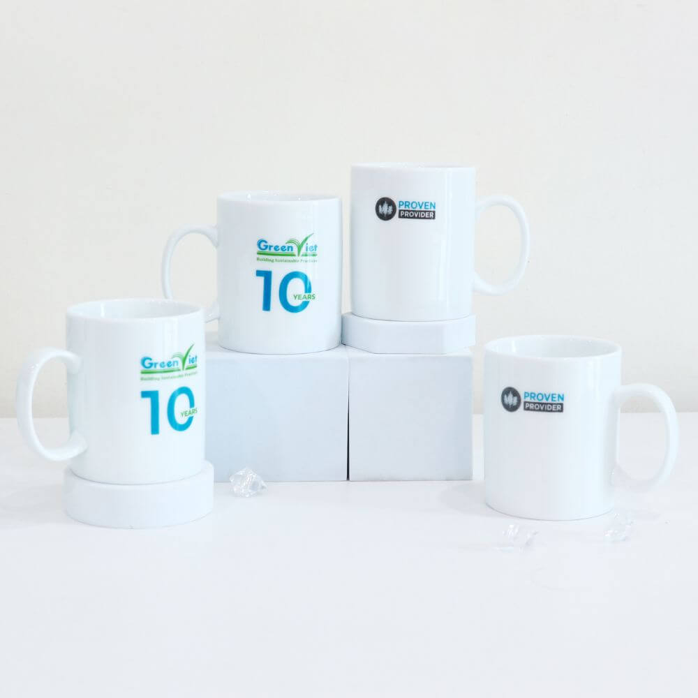 Ly sứ in logo là món quà tinh tế gắn kết
