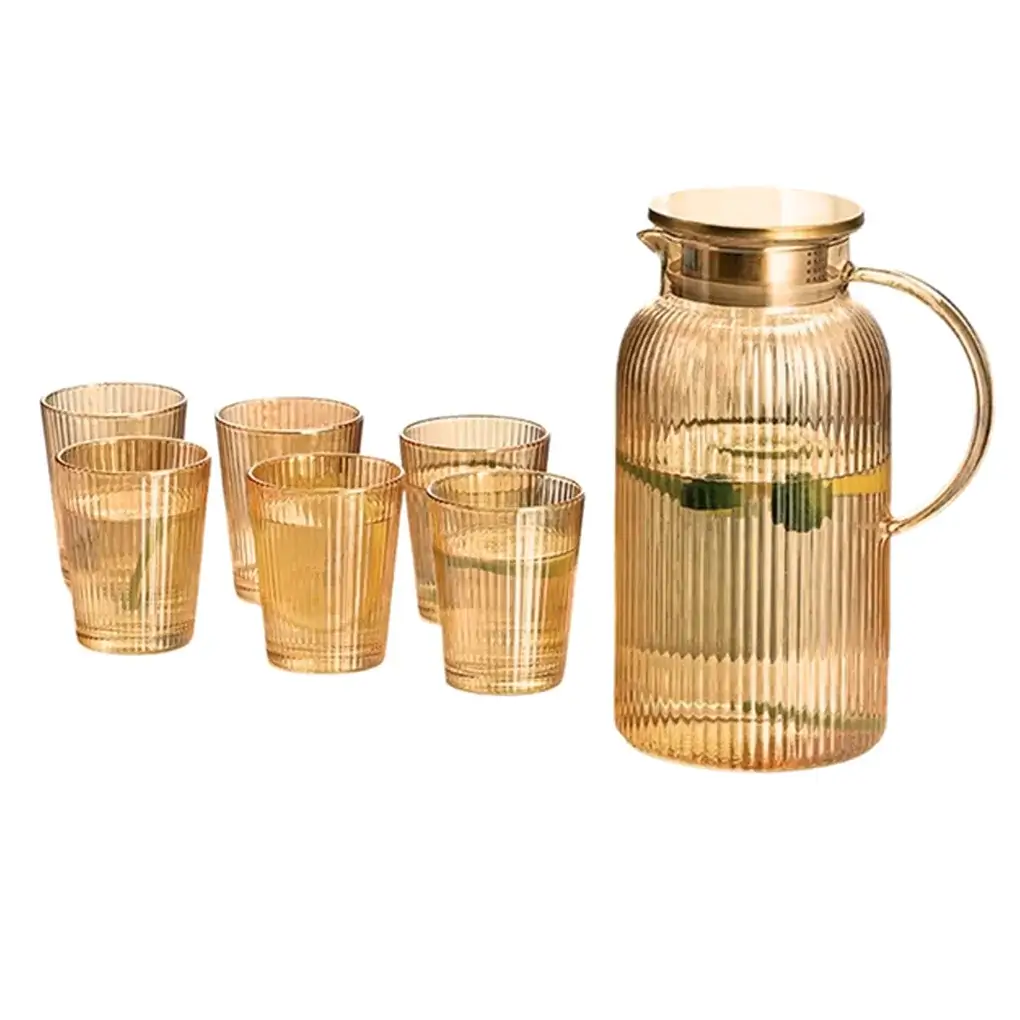 Tặng bộ ly thủy tinh cao cấp mang ý nghĩa tượng trưng cho sự trong sáng, gắn kết và thịnh vượng