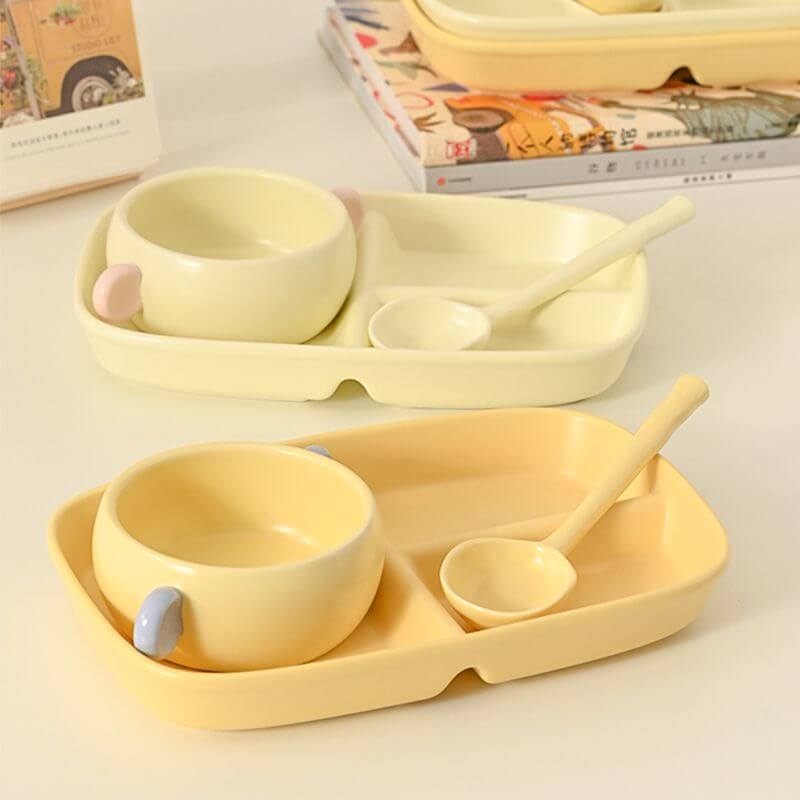 Khay bát riêng giúp bé hào hứng hơn trong giờ ăn